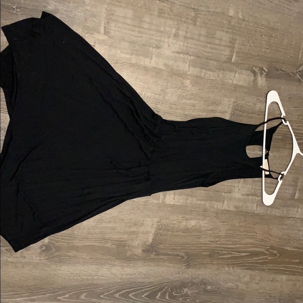 Mid length black dress - Picture 3 of 3